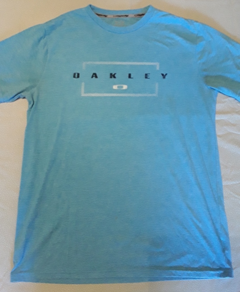 Oakley Blue T-shirt Size LARGE